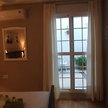 Ano Feliz Florinda Apartment